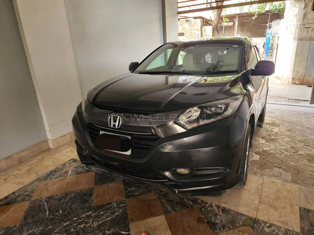 Honda Vezel 2014 for Sale in Karachi Image-1
