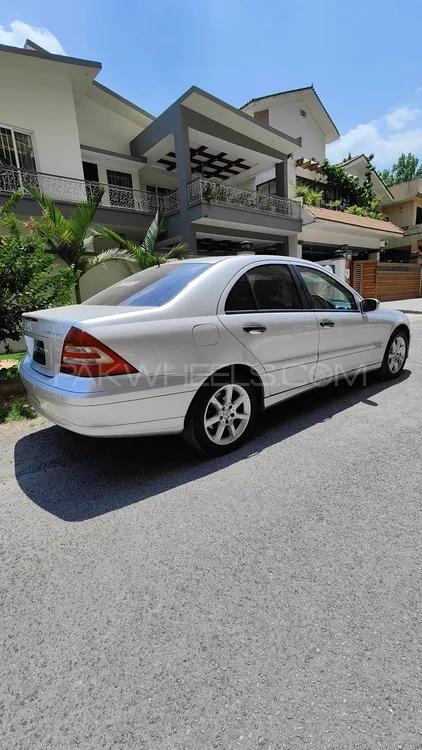 Mercedes Benz C Class 2005 for Sale in Rawalpindi Image-1