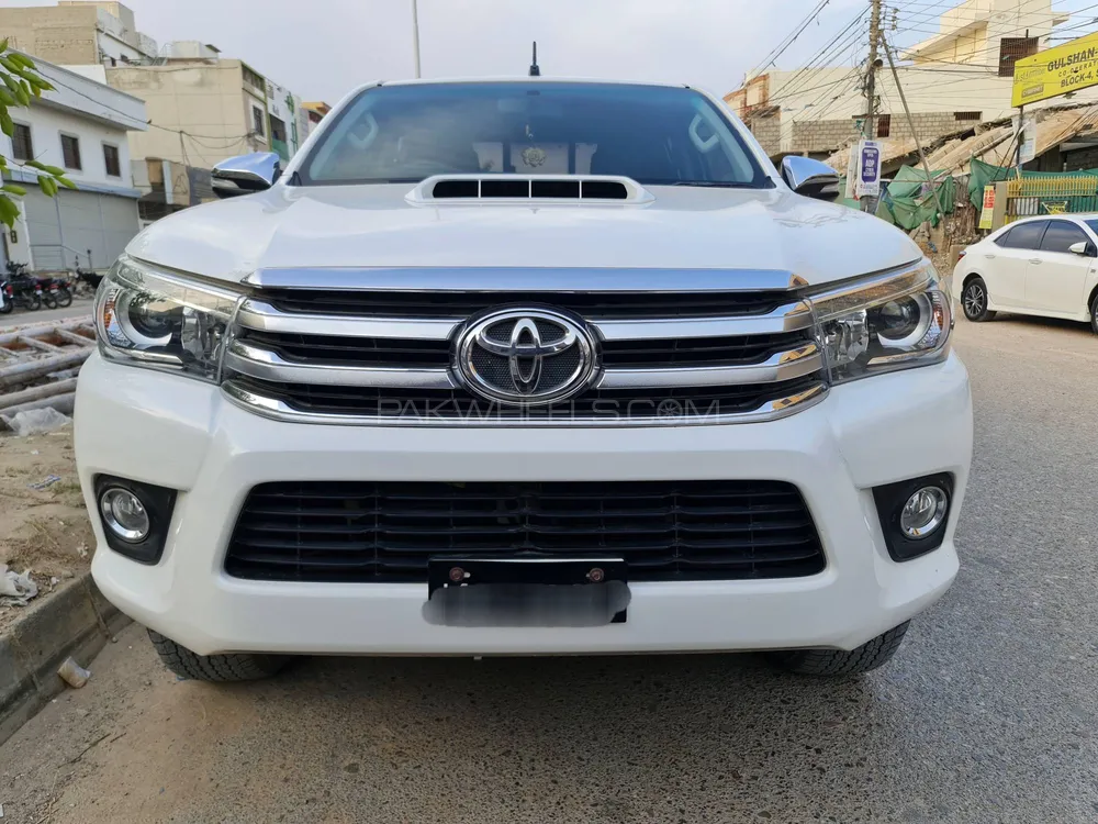 Toyota Hilux 2017 for Sale in Karachi Image-1