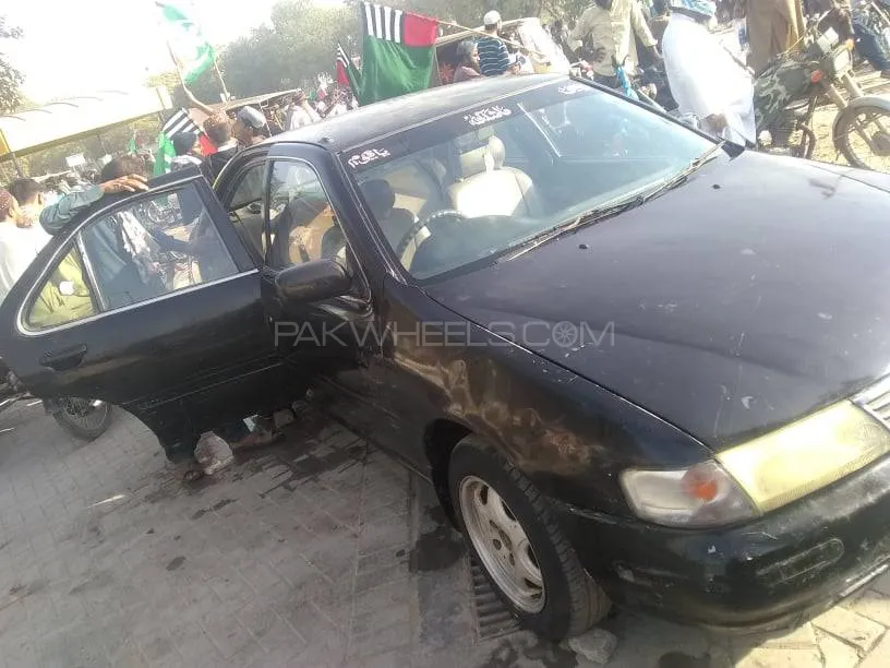 Nissan Sunny 1998 for Sale in Karachi Image-1