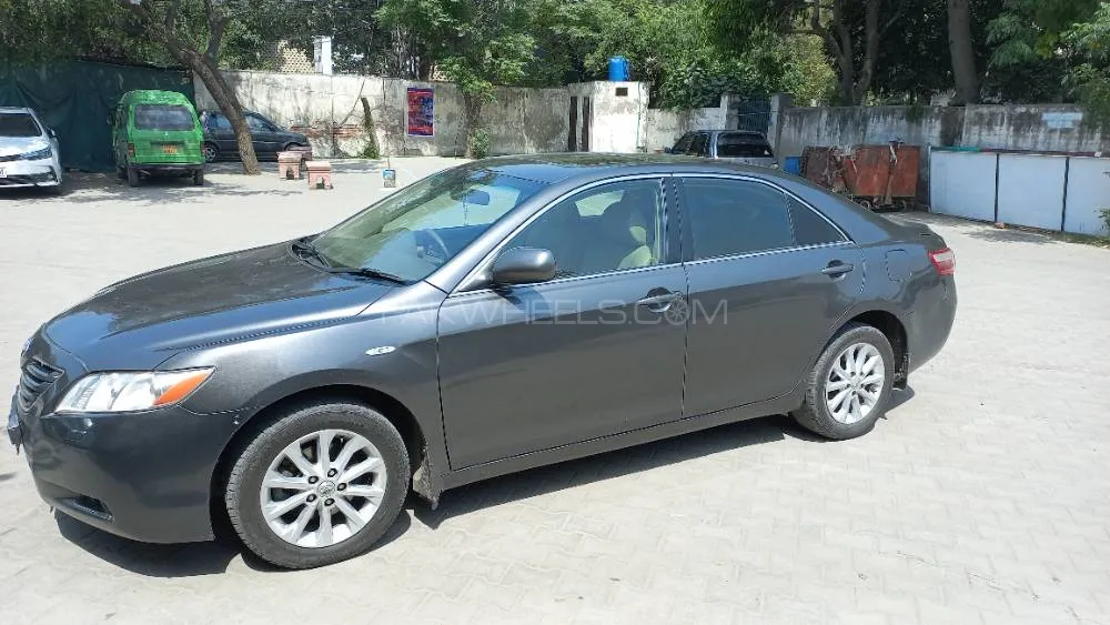 Toyota Camry 2007 for Sale in Lahore Image-1