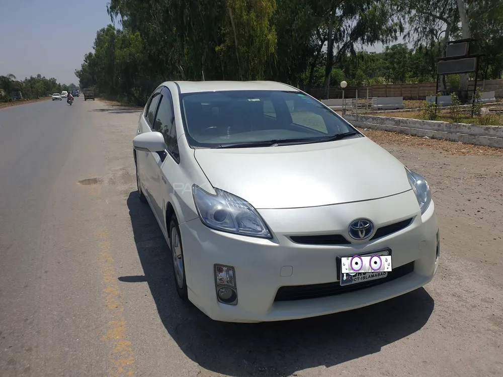 Toyota Prius 2010 for Sale in Peshawar Image-1