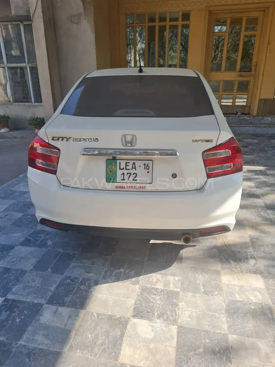 Honda City 2015 for Sale in Faisalabad Image-1