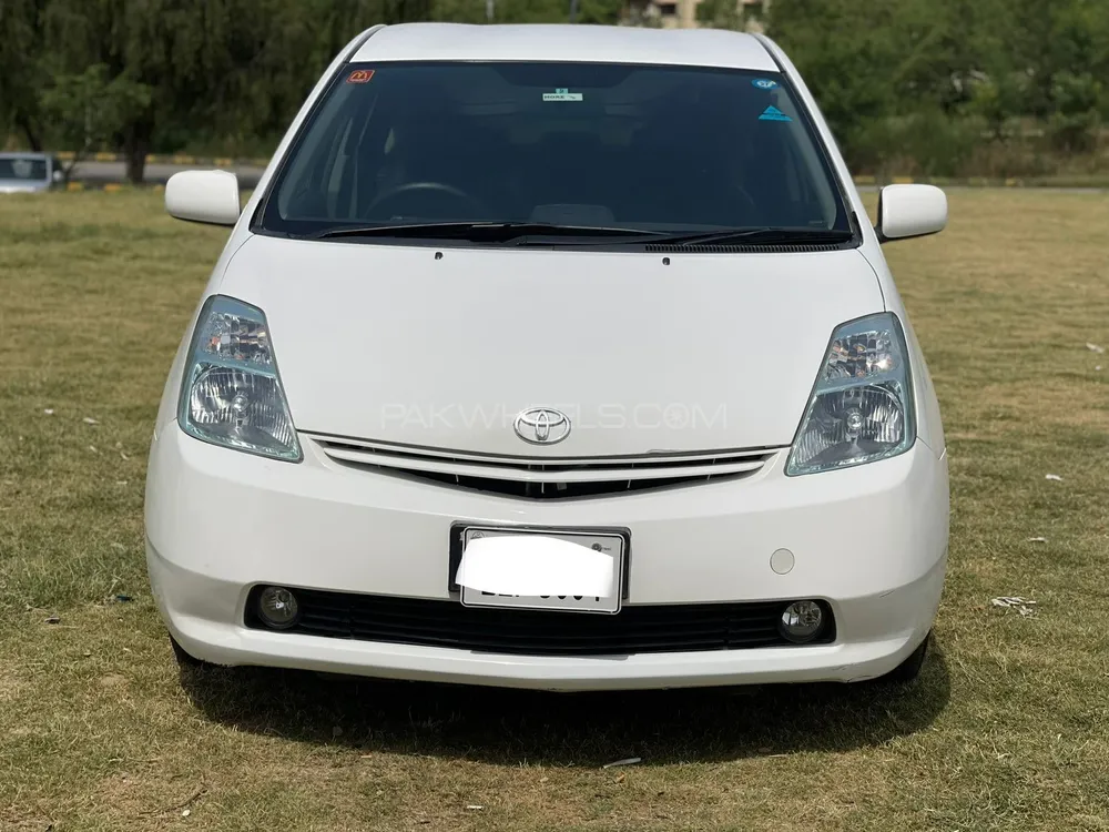 Toyota Prius 2011 for Sale in Islamabad Image-1