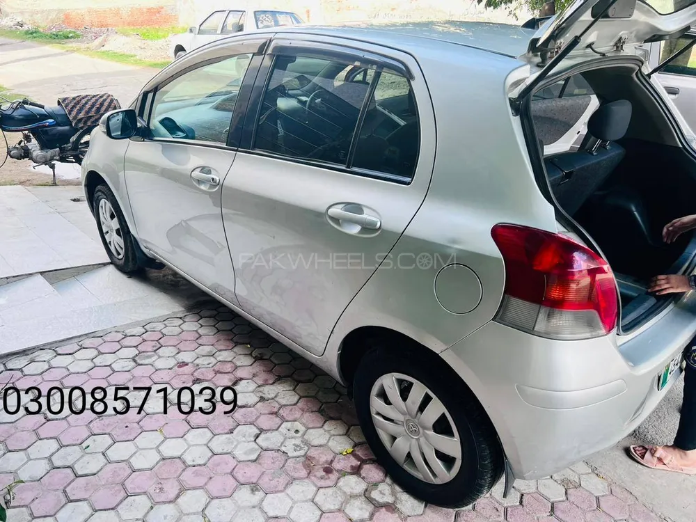 Toyota Vitz 2013 for Sale in Lahore Image-1