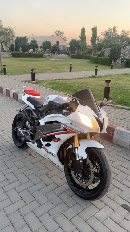 Yamaha YZF-R6 2010 for Sale Image-1