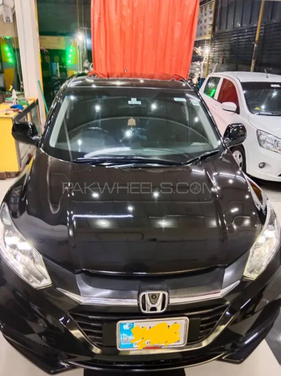 Honda Vezel 2017 for Sale in Lahore Image-1