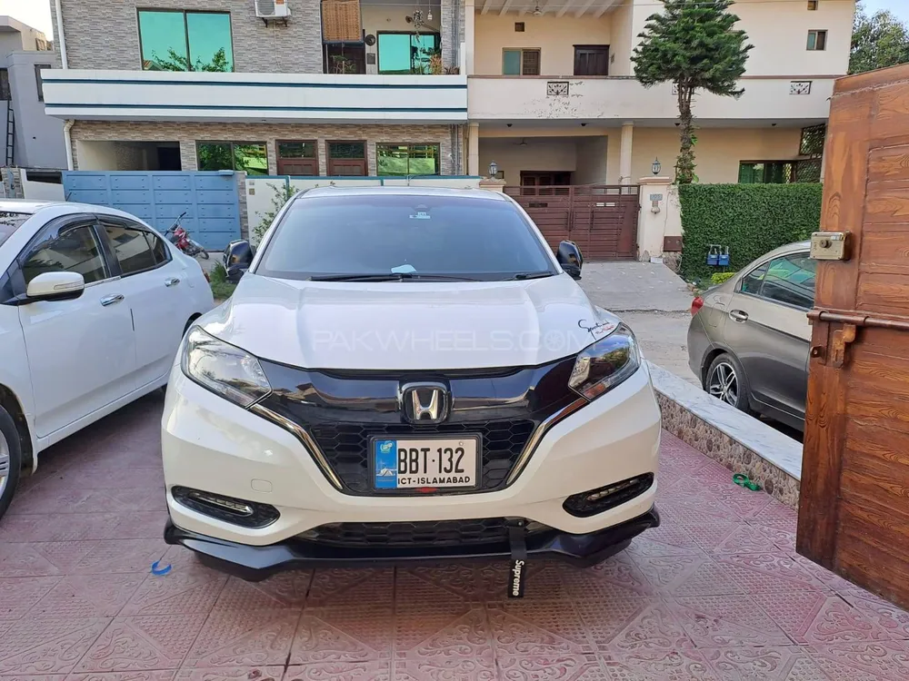Honda Vezel 2016 for Sale in Islamabad Image-1