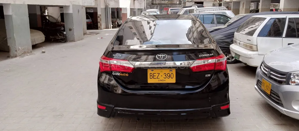 Toyota Corolla 2016 for Sale in Karachi Image-1