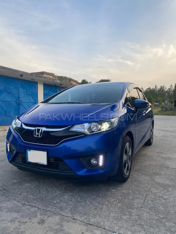 Honda Fit 2015 for Sale in Islamabad Image-1