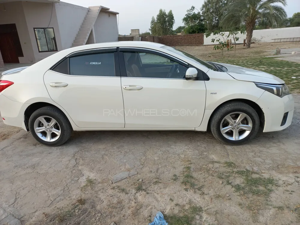 Toyota Corolla 2014 for Sale in Lahore Image-1