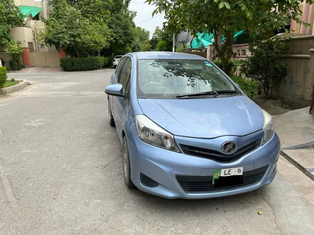 Toyota Vitz 2013 for Sale in Lahore Image-1