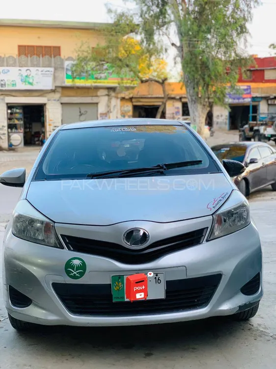 Toyota Vitz 2013 for Sale in Haripur Image-1