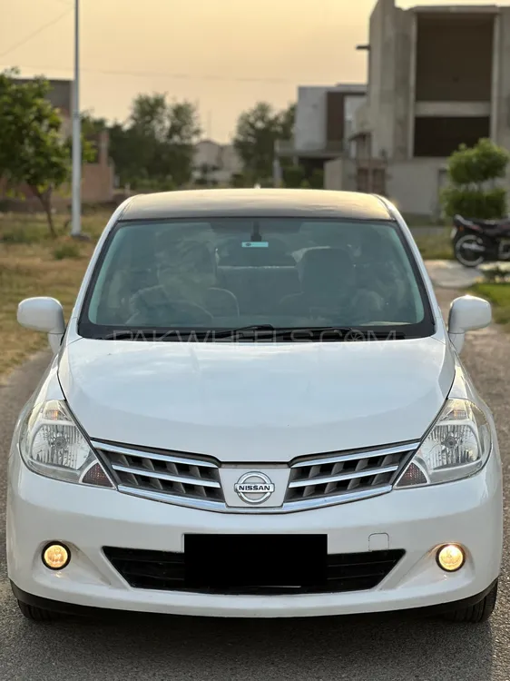 Nissan Tiida 2007 for Sale in Lahore Image-1