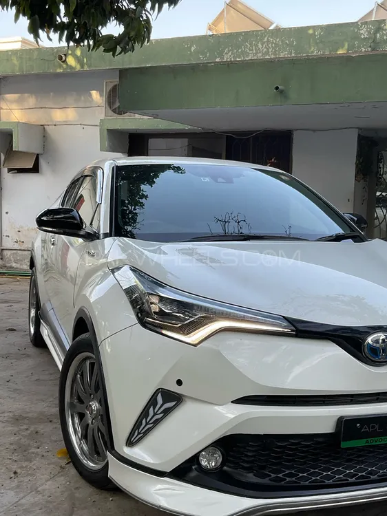 Toyota C-HR 2018 for Sale in Peshawar Image-1