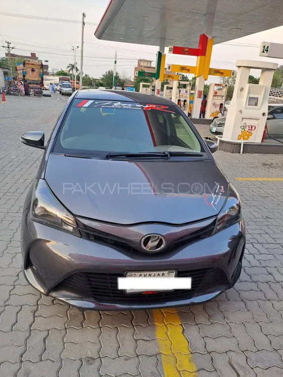 Toyota Vitz 2015 for Sale in Jhelum Image-1