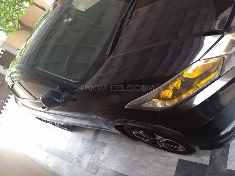 Honda Vezel 2016 for Sale in Faisalabad Image-1