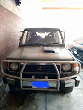 Mitsubishi Pajero 1990 for Sale