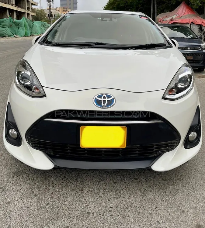 Toyota Aqua 2017 for Sale in Karachi Image-1