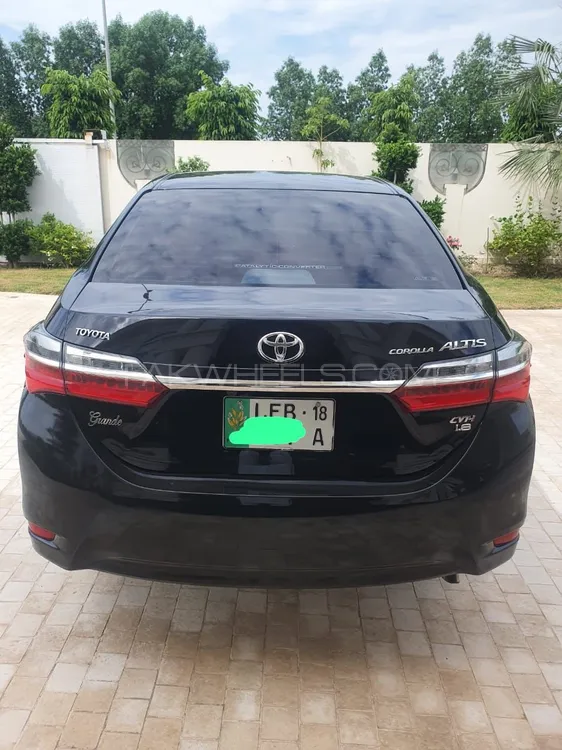 Toyota Corolla 2018 for Sale in Faisalabad Image-1