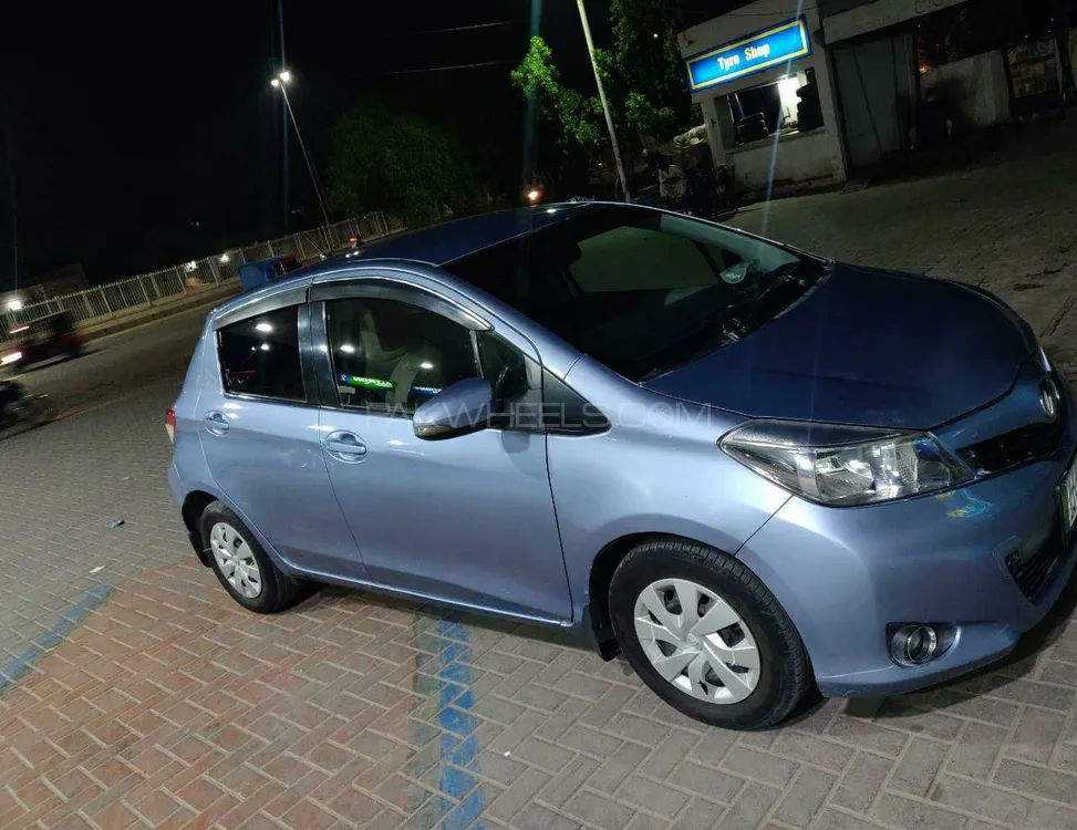 Toyota Vitz 2013 for Sale in Multan Image-1