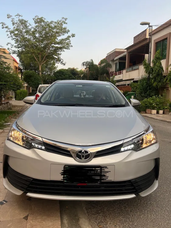 Toyota Corolla 2017 for Sale in Lahore Image-1