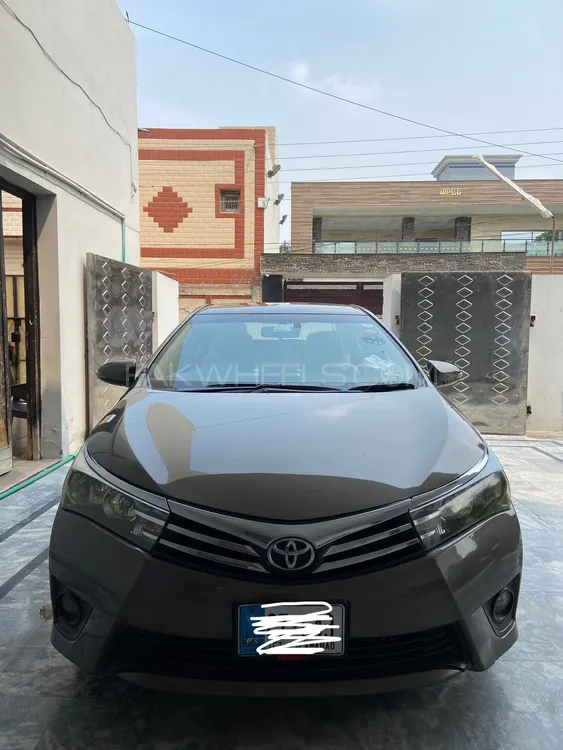 Toyota Corolla 2015 for Sale in Faisalabad Image-1