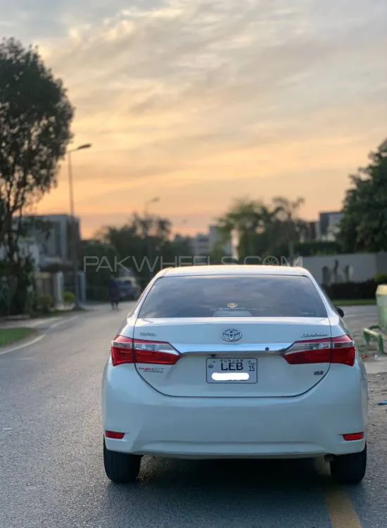 Toyota Corolla 2015 for Sale in Lahore Image-1