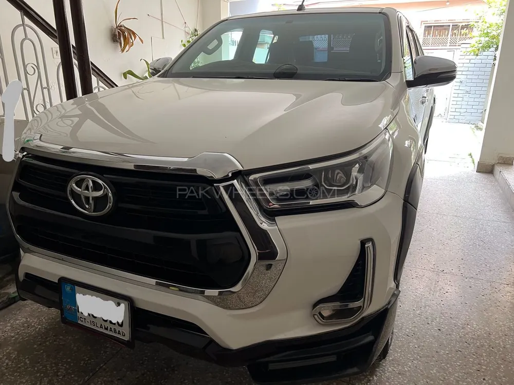 Toyota Hilux 2021 for Sale in Islamabad Image-1