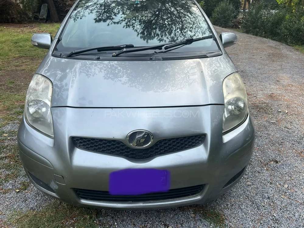 Toyota Vitz 2008 for Sale in Mardan Image-1