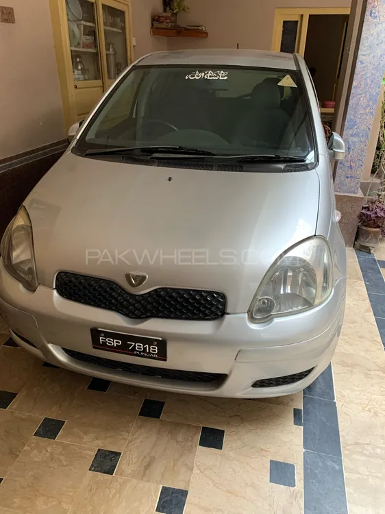 Toyota Vitz 2003 for Sale in Peshawar Image-1