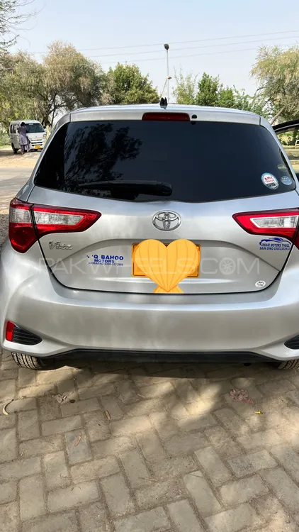 Toyota Vitz 2017 for Sale in Sukkur Image-1