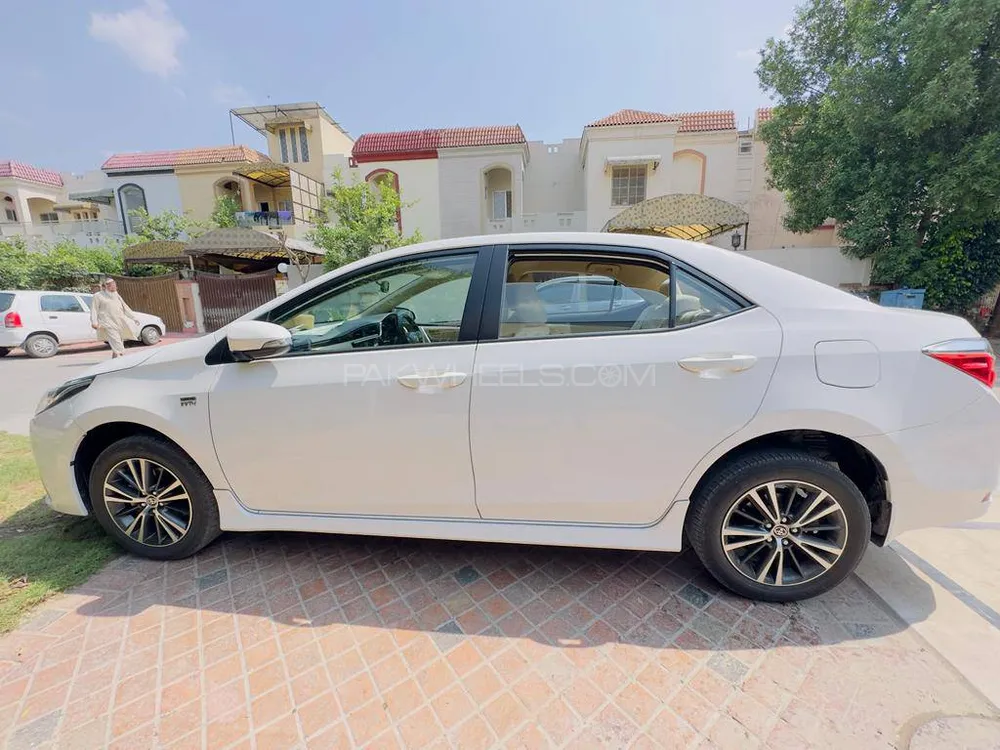 Toyota Corolla 2019 for Sale in Hasilpur Image-1