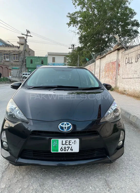 Toyota Aqua 2013 for Sale in Peshawar Image-1