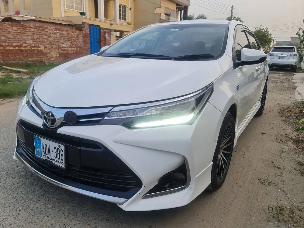 Toyota Corolla 2017 for Sale in Lahore Image-1
