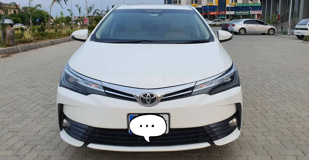 Toyota Corolla 2018 for Sale in Islamabad Image-1