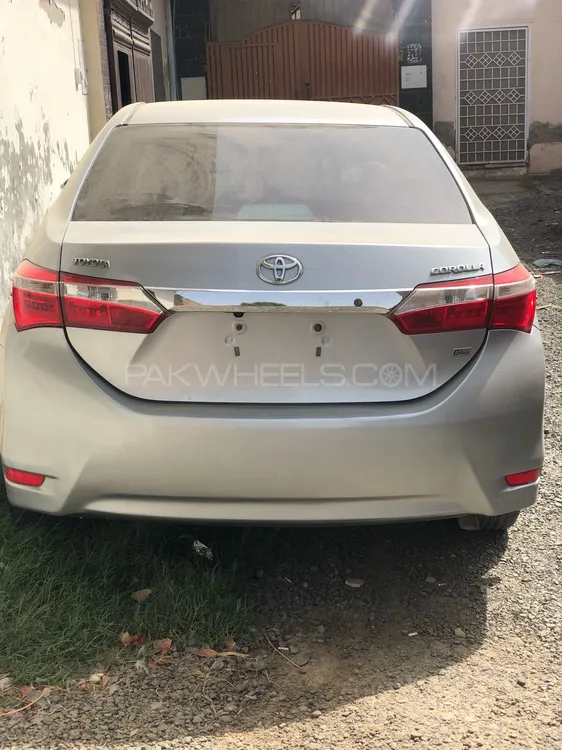 Toyota Corolla 2016 for Sale in Rahim Yar Khan Image-1