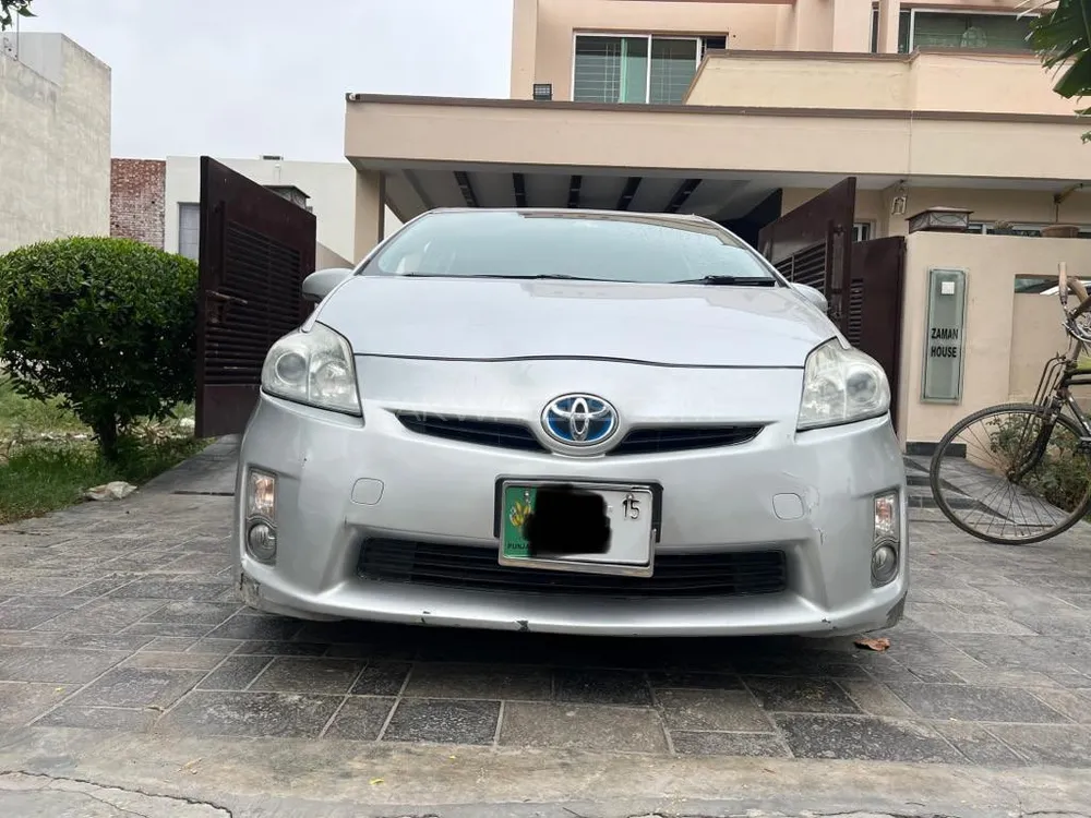 Toyota Prius 2010 for Sale in Lahore Image-1