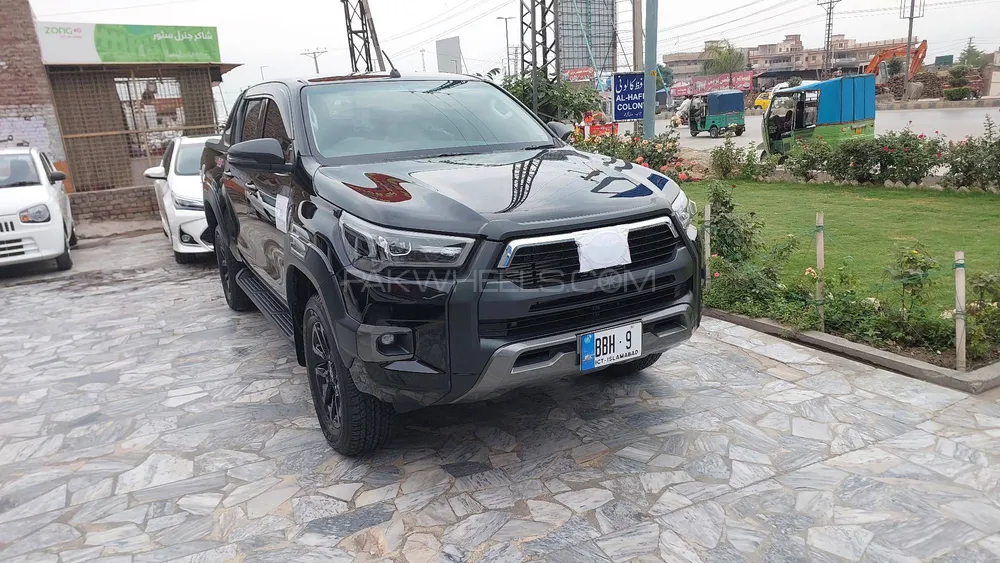 Toyota Hilux 2023 for Sale in Peshawar Image-1