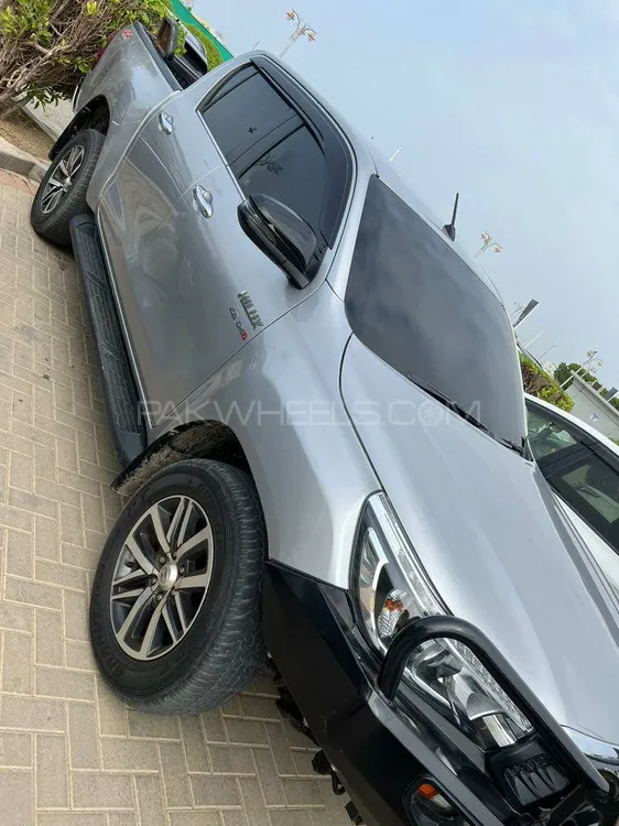 Toyota Hilux 2021 for Sale in Karachi Image-1