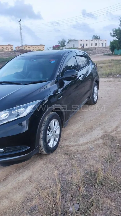 Honda Vezel 2014 for Sale in Karachi Image-1