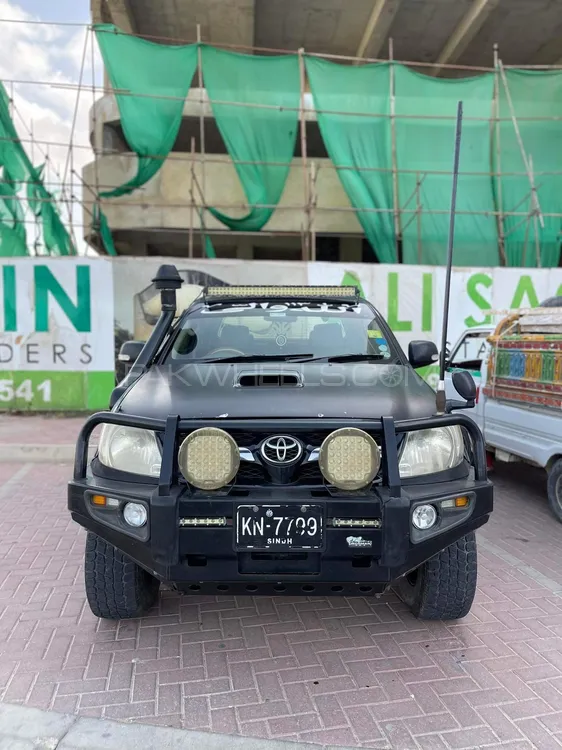 Toyota Hilux 2005 for Sale in Karachi Image-1