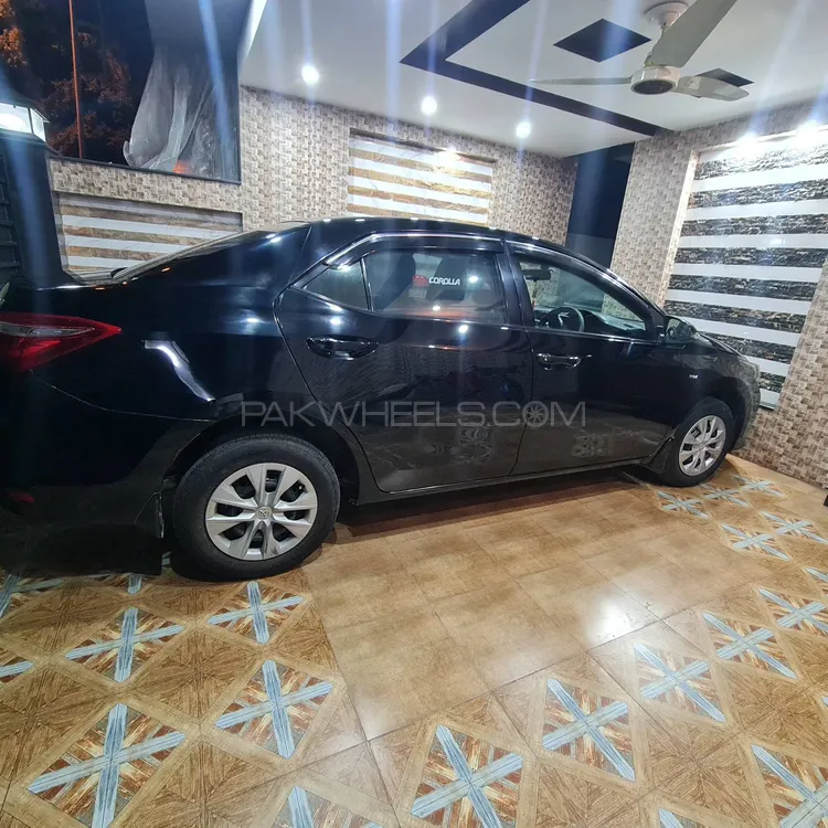 Toyota Corolla 2016 for Sale in Lahore Image-1