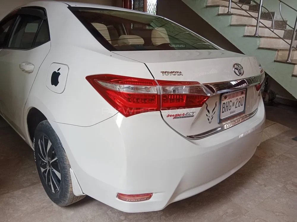 Toyota Corolla 2017 for Sale in Karachi Image-1