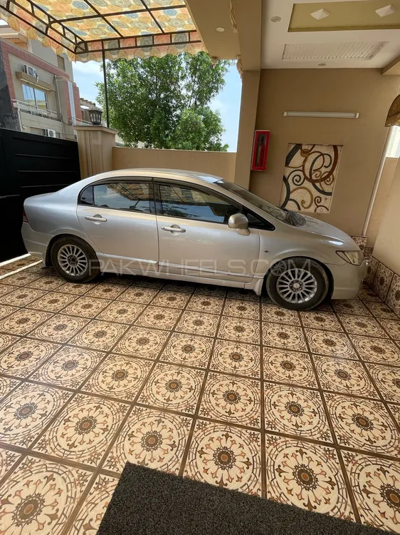 Honda Civic 2010 for Sale in Lahore Image-1
