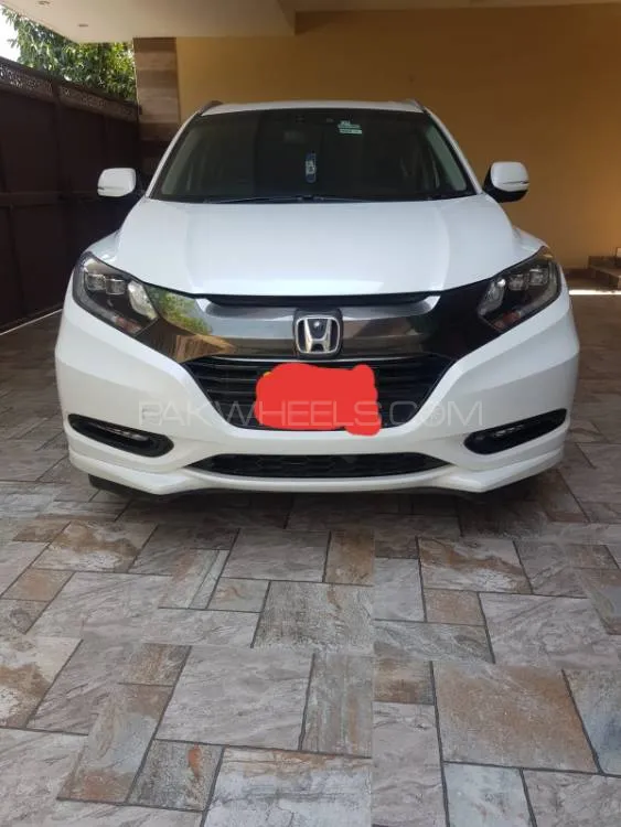 Honda Vezel 2017 for Sale in Faisalabad Image-1