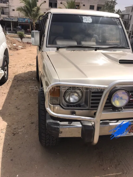 Mitsubishi Pajero 1986 for Sale in Karachi Image-1