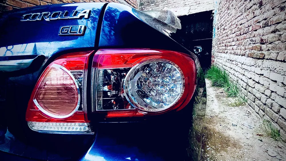Toyota Corolla 2011 for Sale in Mardan Image-1