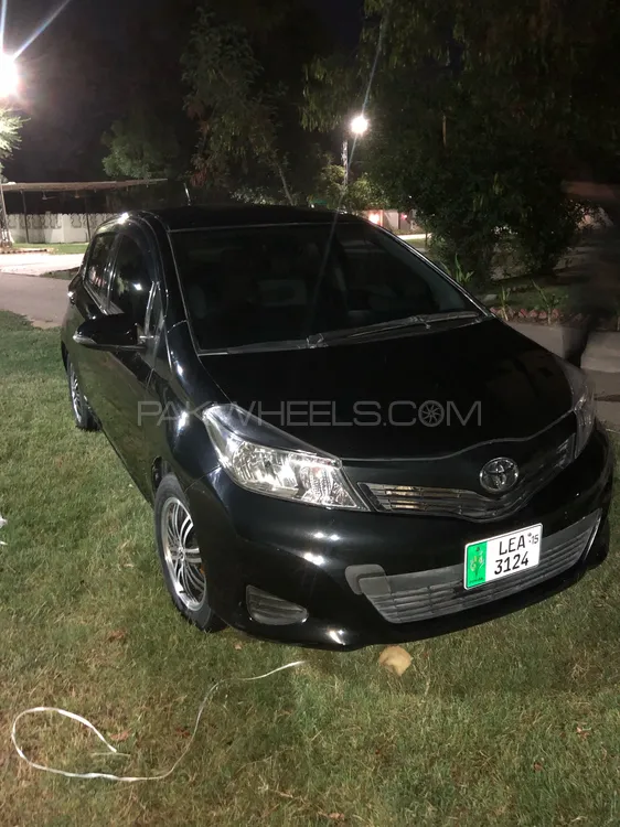 Toyota Vitz 2012 for Sale in Bahawalpur Image-1
