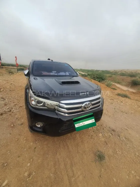 Toyota Hilux 2017 for Sale in Karachi Image-1